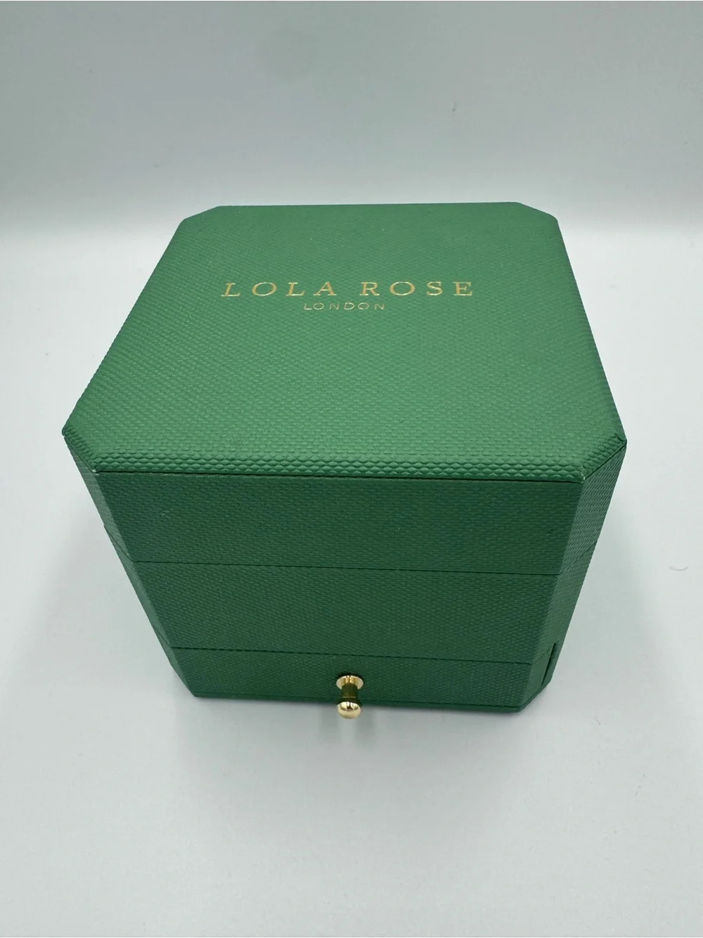 Show-stopper! LOLA ROSE, Rose-gold-tone Bracelet Watch, stunning ocean blue dial